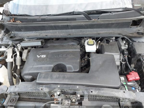 2019 NISSAN PATHFINDER SV — I10
