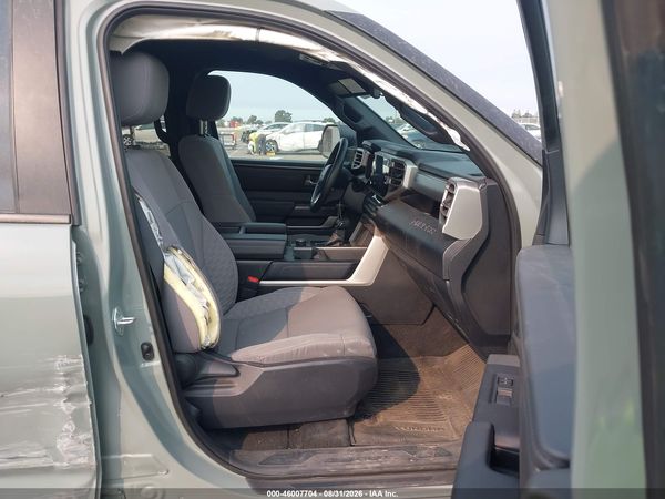 2025 TOYOTA TUNDRA SR5 — I5
