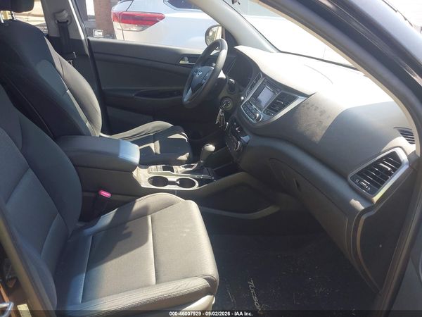 2017 HYUNDAI TUCSON SE — I5