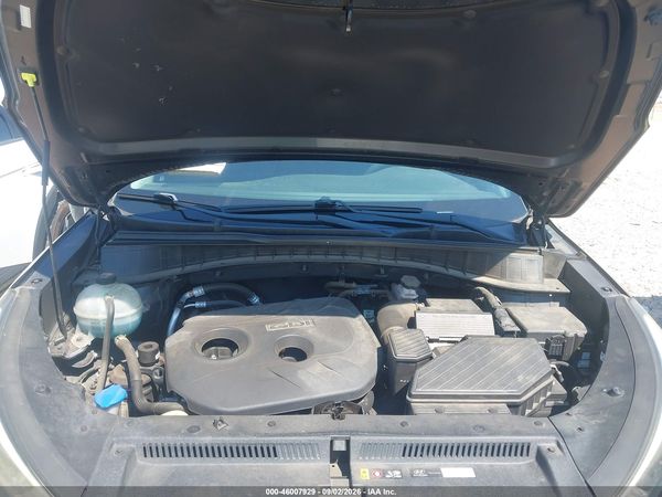 2017 HYUNDAI TUCSON SE — I10
