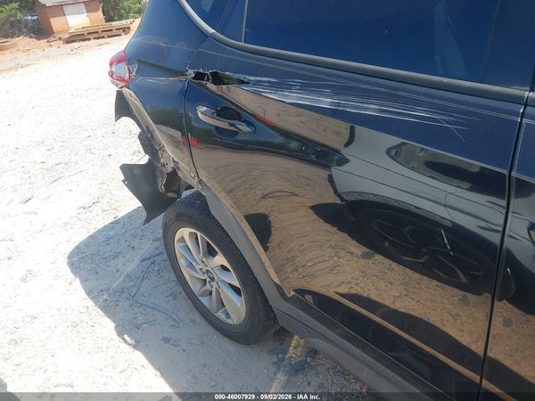 2017 HYUNDAI TUCSON SE — I153