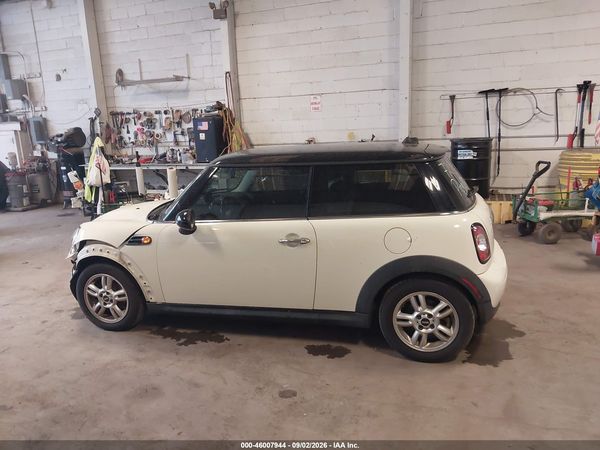 2013 MINI HARDTOP COOPER — I117