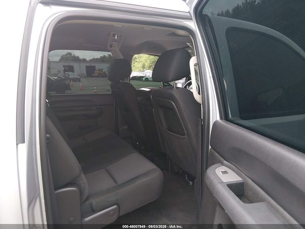 2012 CHEVROLET SILVERADO 2500HD LT — I8