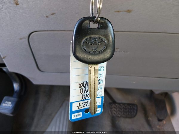 2014 TOYOTA SIENNA LE V6 8 PASSENGER — I11
