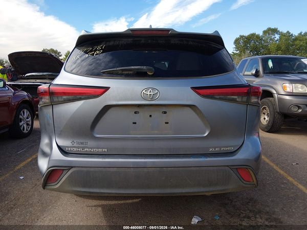 2021 TOYOTA HIGHLANDER XLE