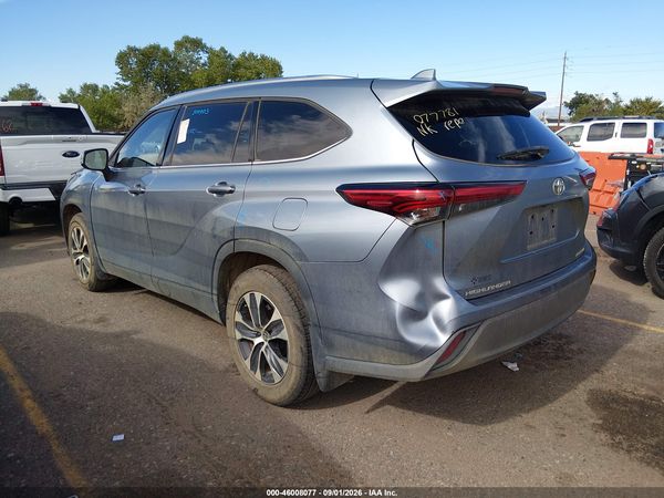 2021 TOYOTA HIGHLANDER XLE