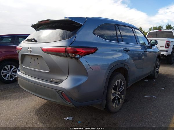 2021 TOYOTA HIGHLANDER XLE