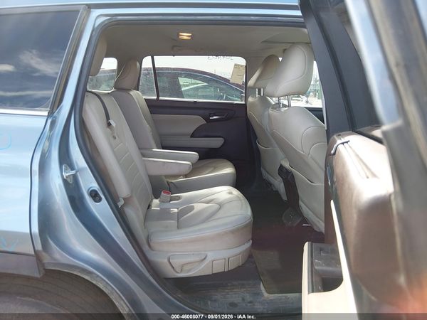 2021 TOYOTA HIGHLANDER XLE