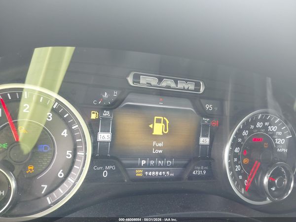2019 RAM 1500 LARAMIE  4X4 5'7 BOX — I7