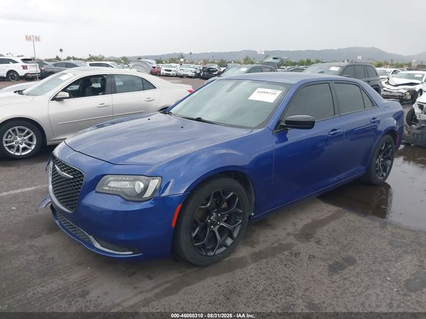 2019 CHRYSLER 300 — I2