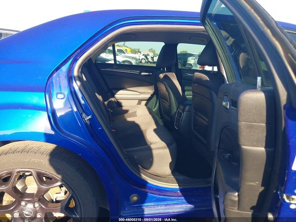 2019 CHRYSLER 300 TOURING — I8