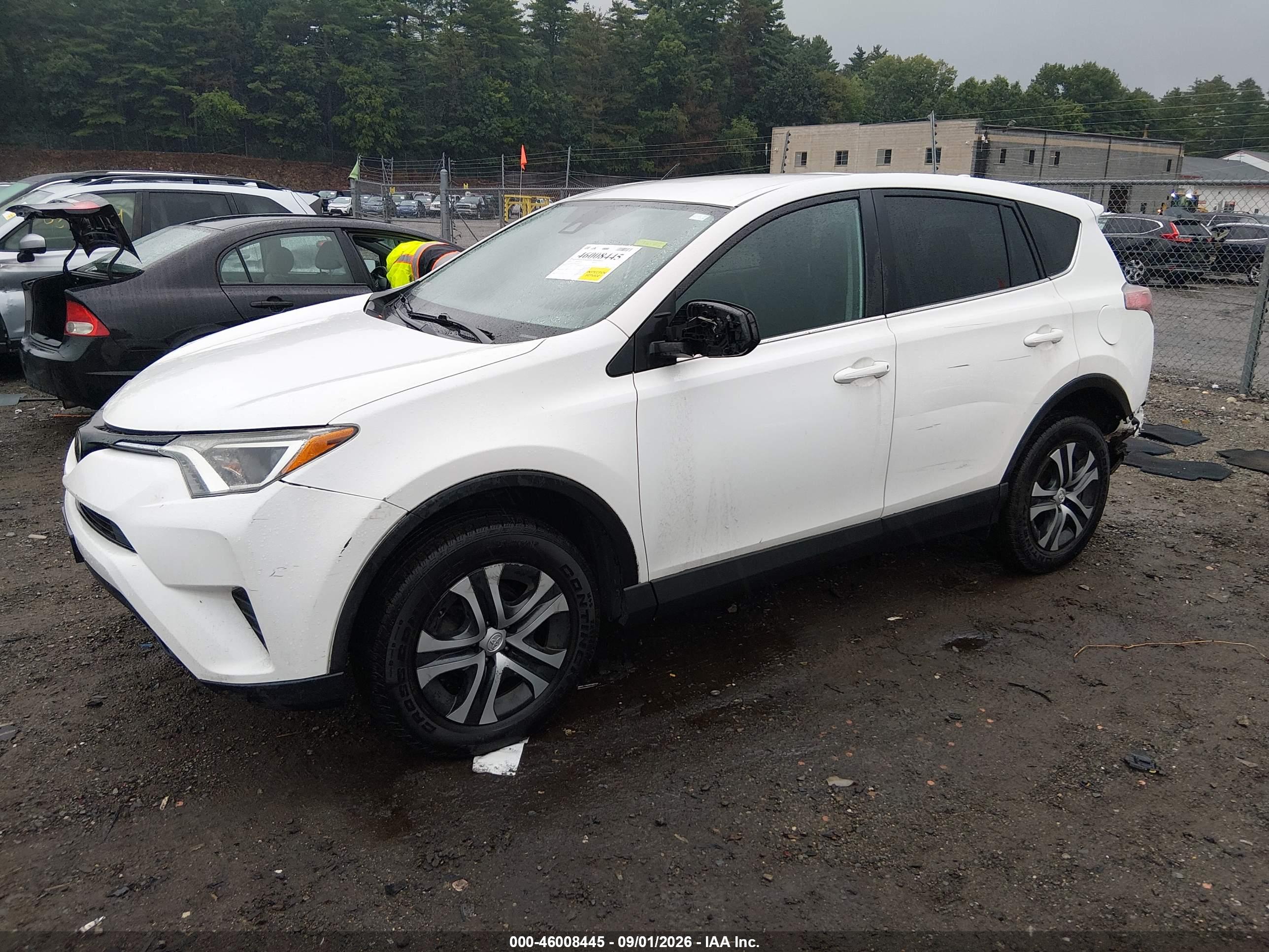 2018 TOYOTA RAV4 LE — I2