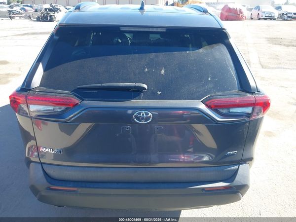 2022 TOYOTA RAV4 XLE