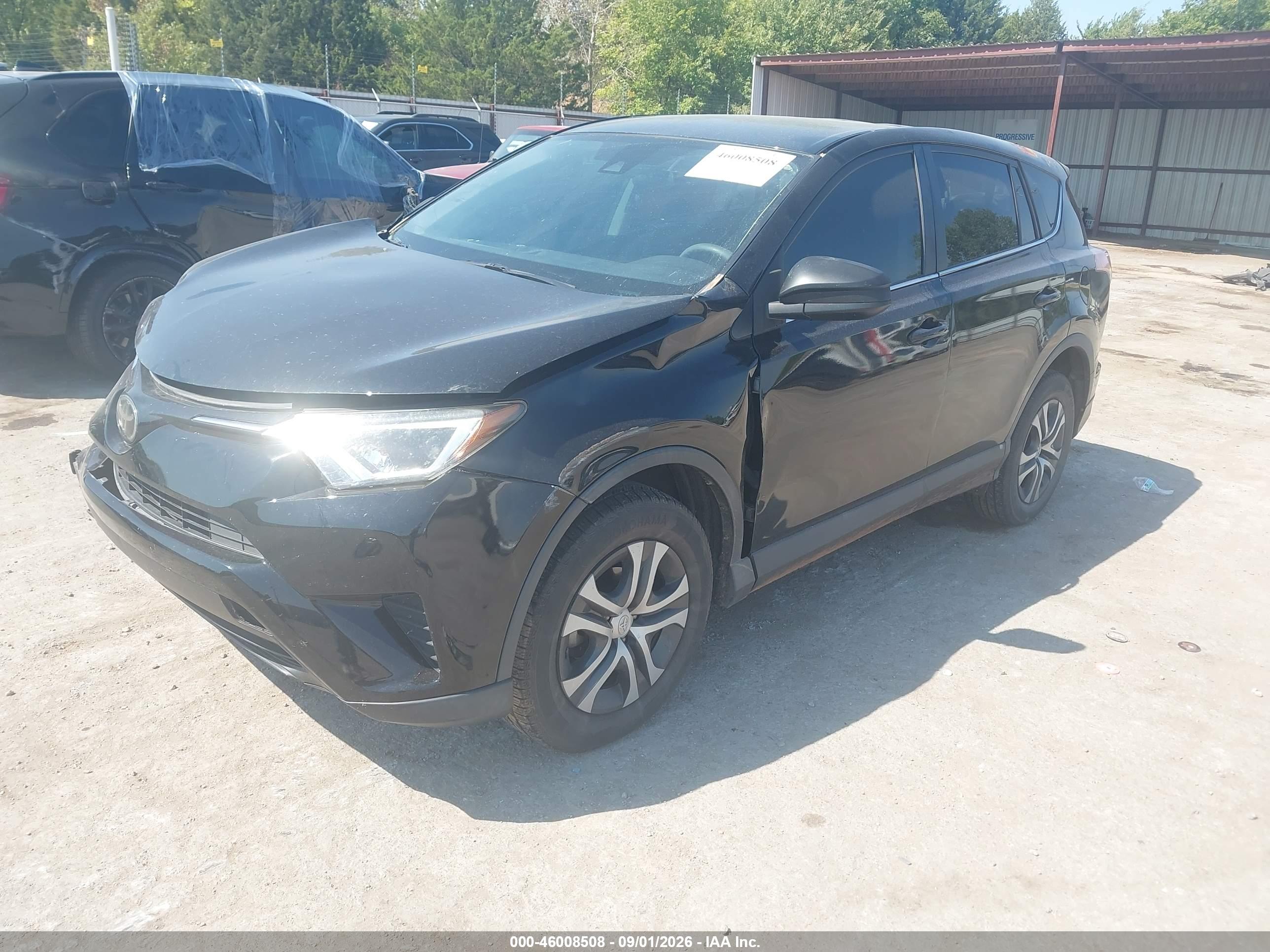 2018 TOYOTA RAV4 LE — I2