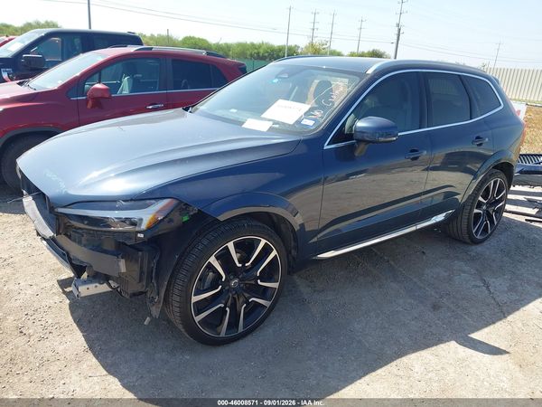 2022 VOLVO XC60 — I2