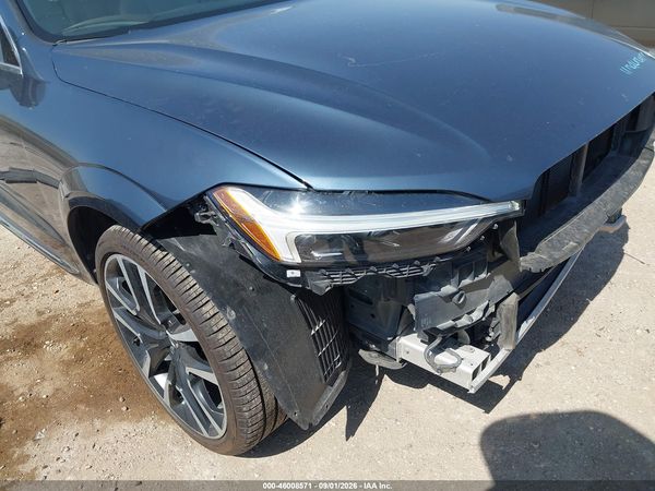 2022 VOLVO XC60 B5 INSCRIPTION — I153