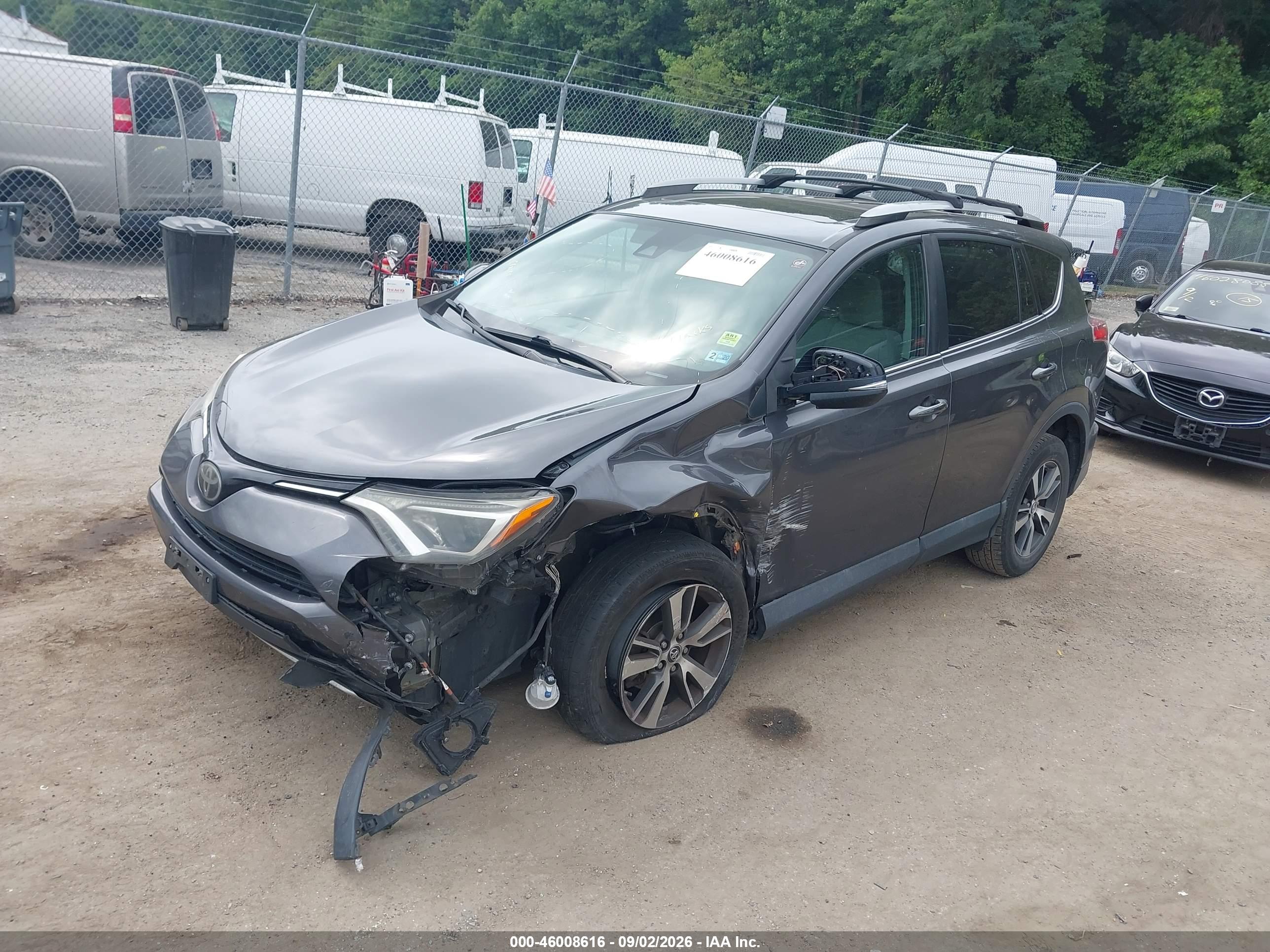 2018 TOYOTA RAV4 XLE — I2