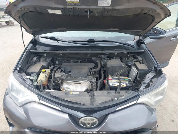 2018 TOYOTA RAV4 XLE — I10