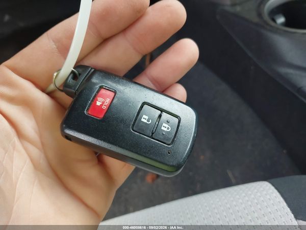 2018 TOYOTA RAV4 XLE — I11