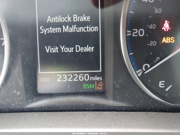2018 TOYOTA RAV4 XLE — I118