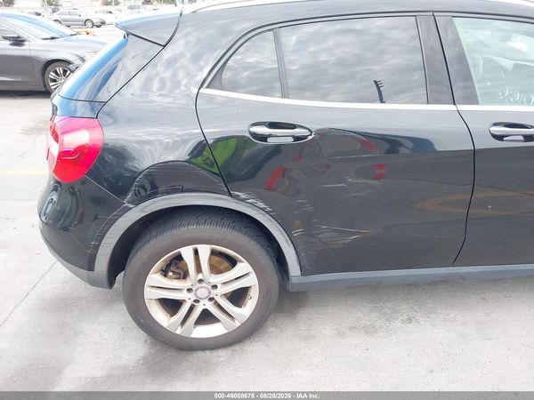 2016 MERCEDES-BENZ GLA 250 4MATIC