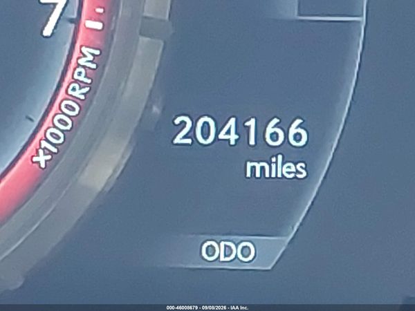 2016 LEXUS IS 300 — I118