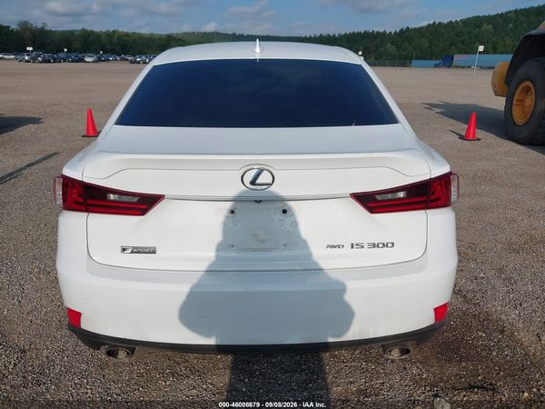 2016 LEXUS IS 300 — I119