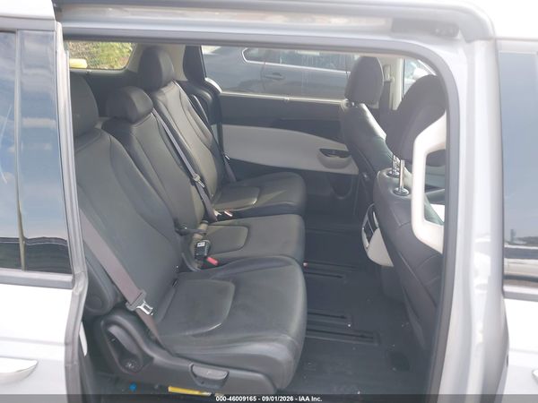 2024 KIA CARNIVAL MPV SX PRESTIGE — I8