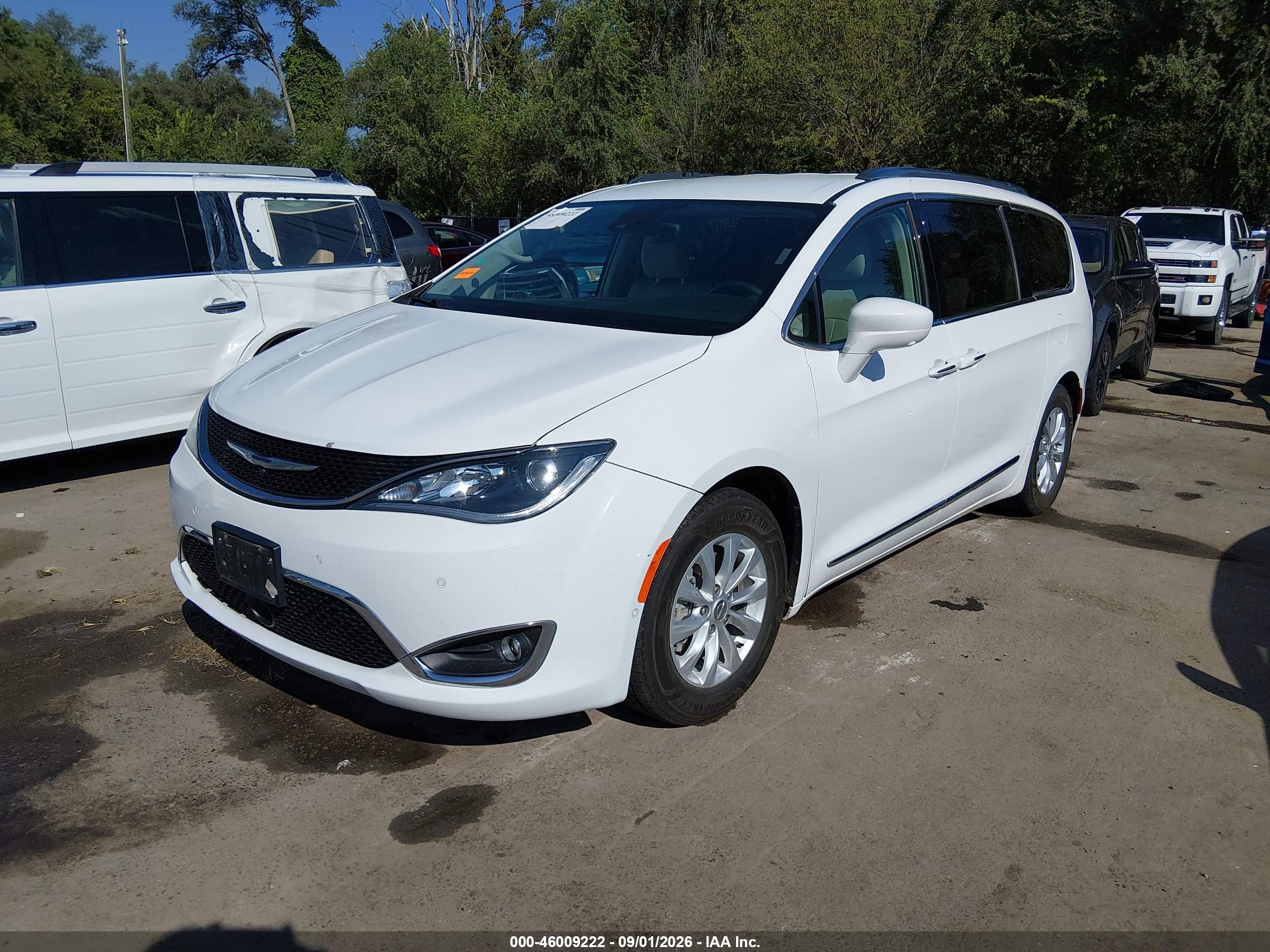 2018 CHRYSLER PACIFICA TOURING L — I2