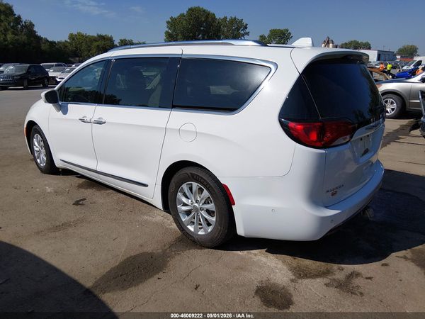 2018 CHRYSLER PACIFICA TOURING L — I3