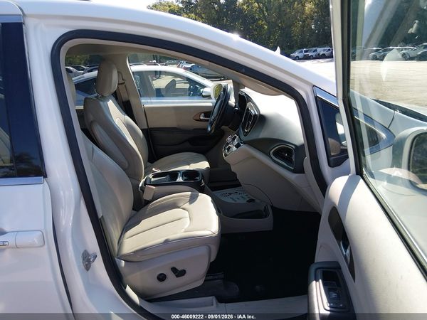 2018 CHRYSLER PACIFICA TOURING L — I5