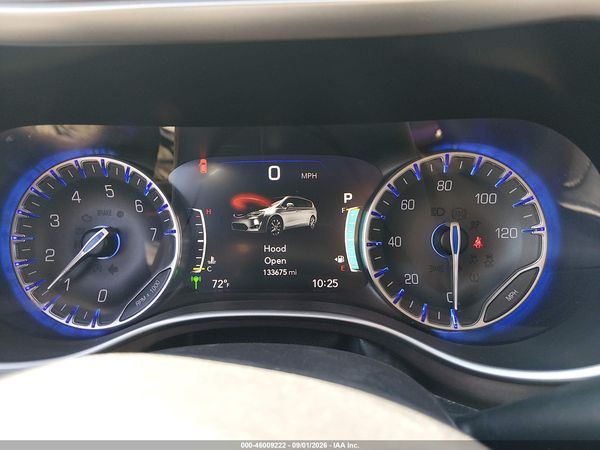 2018 CHRYSLER PACIFICA TOURING L — I7