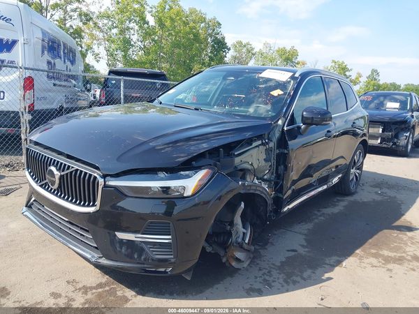 2022 VOLVO XC60 — I2