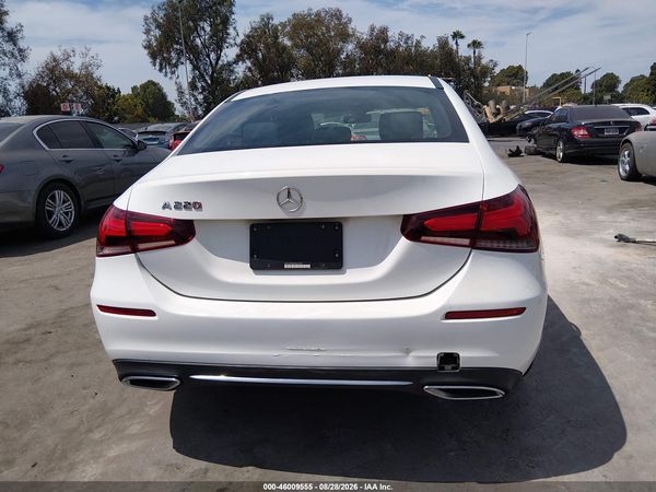 2019 MERCEDES-BENZ A 220 A220