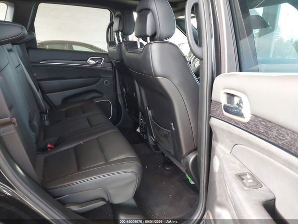 2016 JEEP GRAND CHEROKEE SUMMIT — I8
