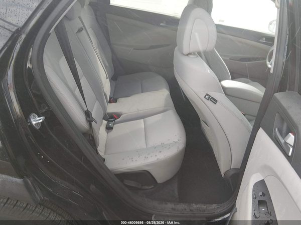 2017 HYUNDAI TUCSON SE