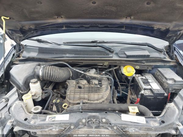 2015 DODGE GRAND CARAVAN SXT — I10