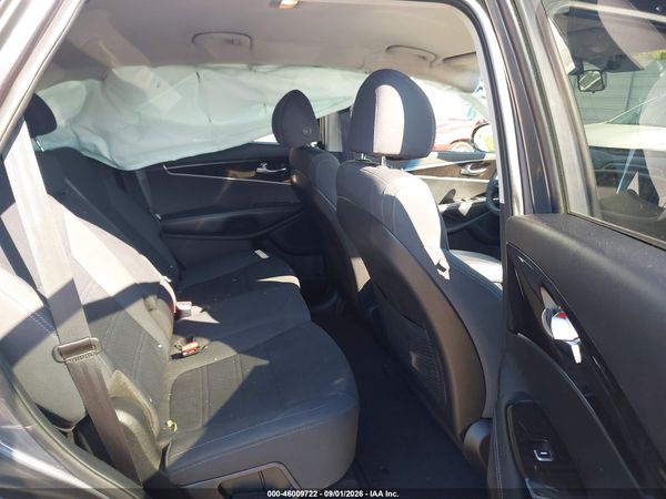 2018 KIA SORENTO 2.4L LX — I8