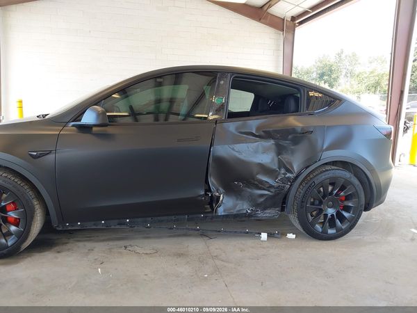 2020 TESLA MODEL Y — I6