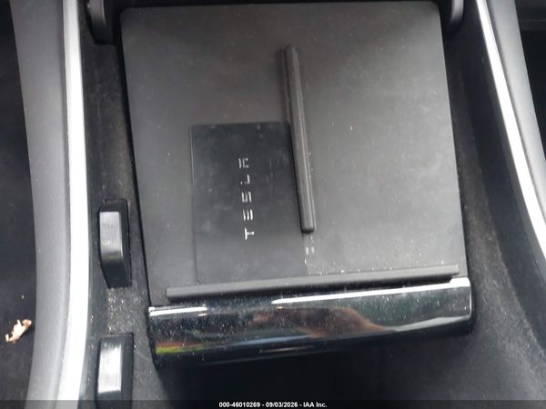 2020 TESLA MODEL 3 — I11