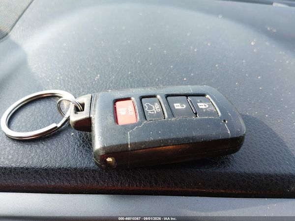 2016 TOYOTA RAV4 SE — I11
