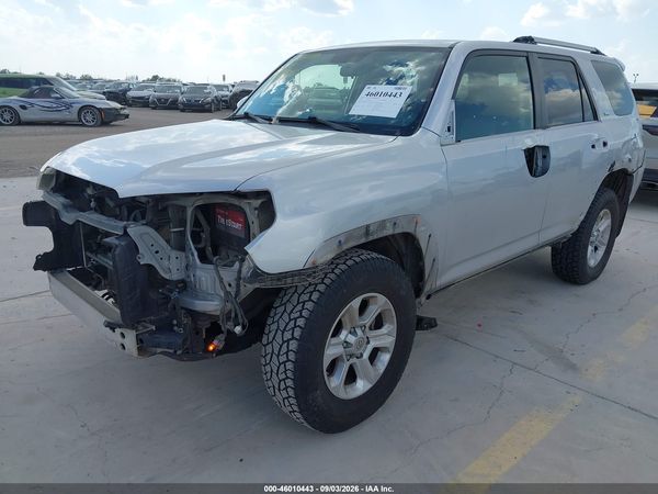 2017 TOYOTA 4RUNNER SR5 — I6