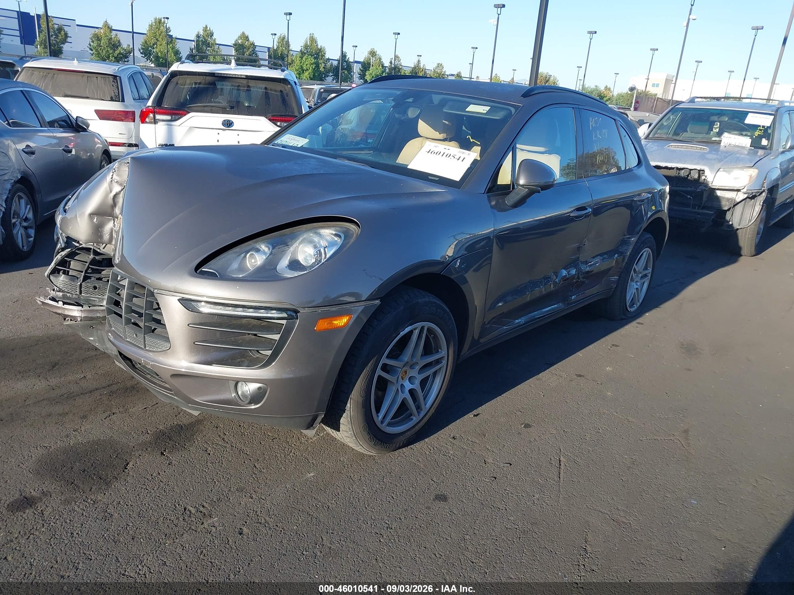 2018 PORSCHE MACAN — I2