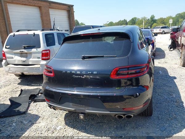 2016 PORSCHE MACAN S