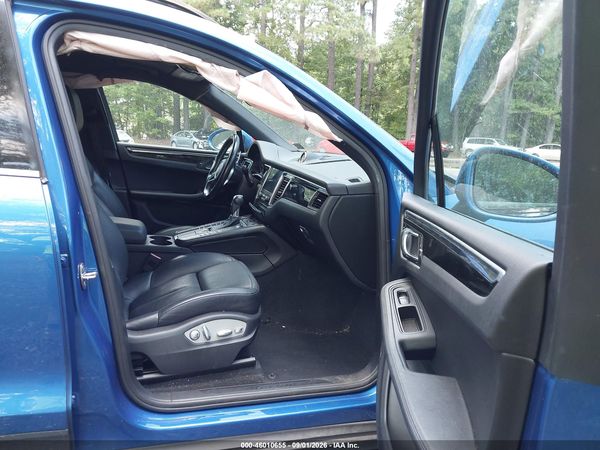 2018 PORSCHE MACAN — I5