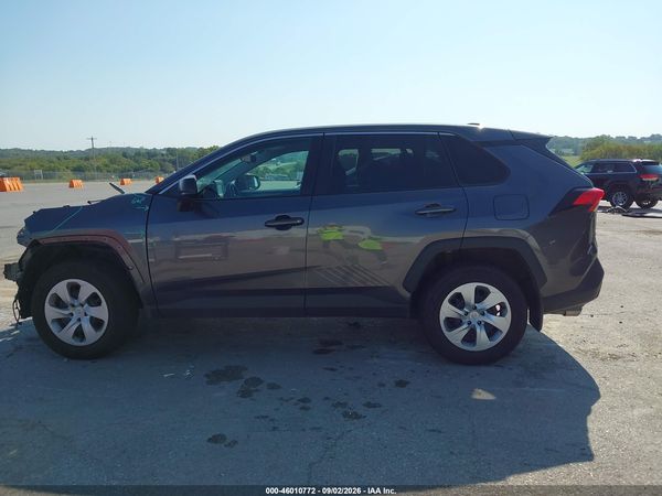 2022 TOYOTA RAV4 LE — I117