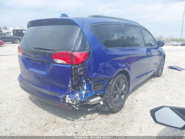 2020 CHRYSLER PACIFICA — I4