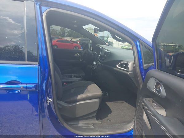 2020 CHRYSLER PACIFICA TOURING — I5
