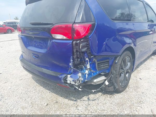 2020 CHRYSLER PACIFICA TOURING — I6