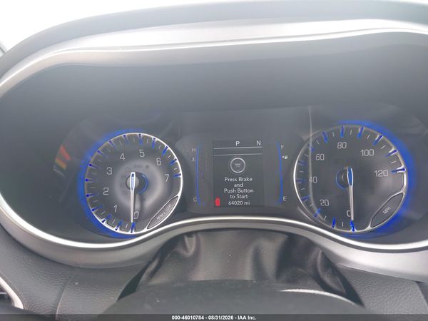 2020 CHRYSLER PACIFICA TOURING — I7